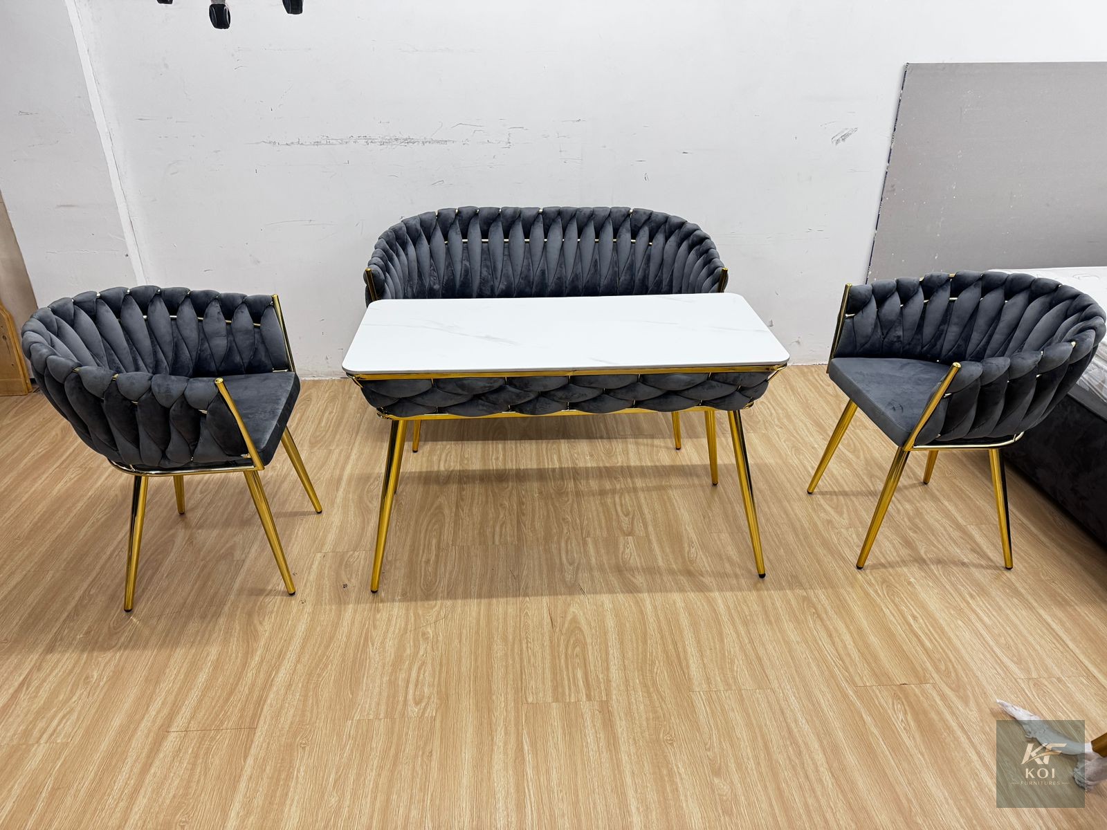 Luxurious Marble Dining Table Set (4-Seater) for sale in Nairobi, Luxurious Marble Dining Table Set (4-Seater) for sale in Embakasi, Luxurious Marble Dining Table Set (4-Seater) for sale in Westlands,