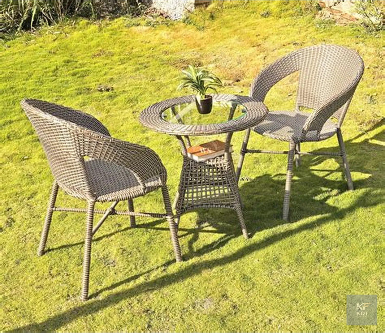 2-Seater Street Veneto outdoor set, 2 seater outdoor set, Street Veneto outdoor set, outdoor furniture set, outdoor seating set, 2 seater patio set, modern outdoor furniture, contemporary outdoor set,