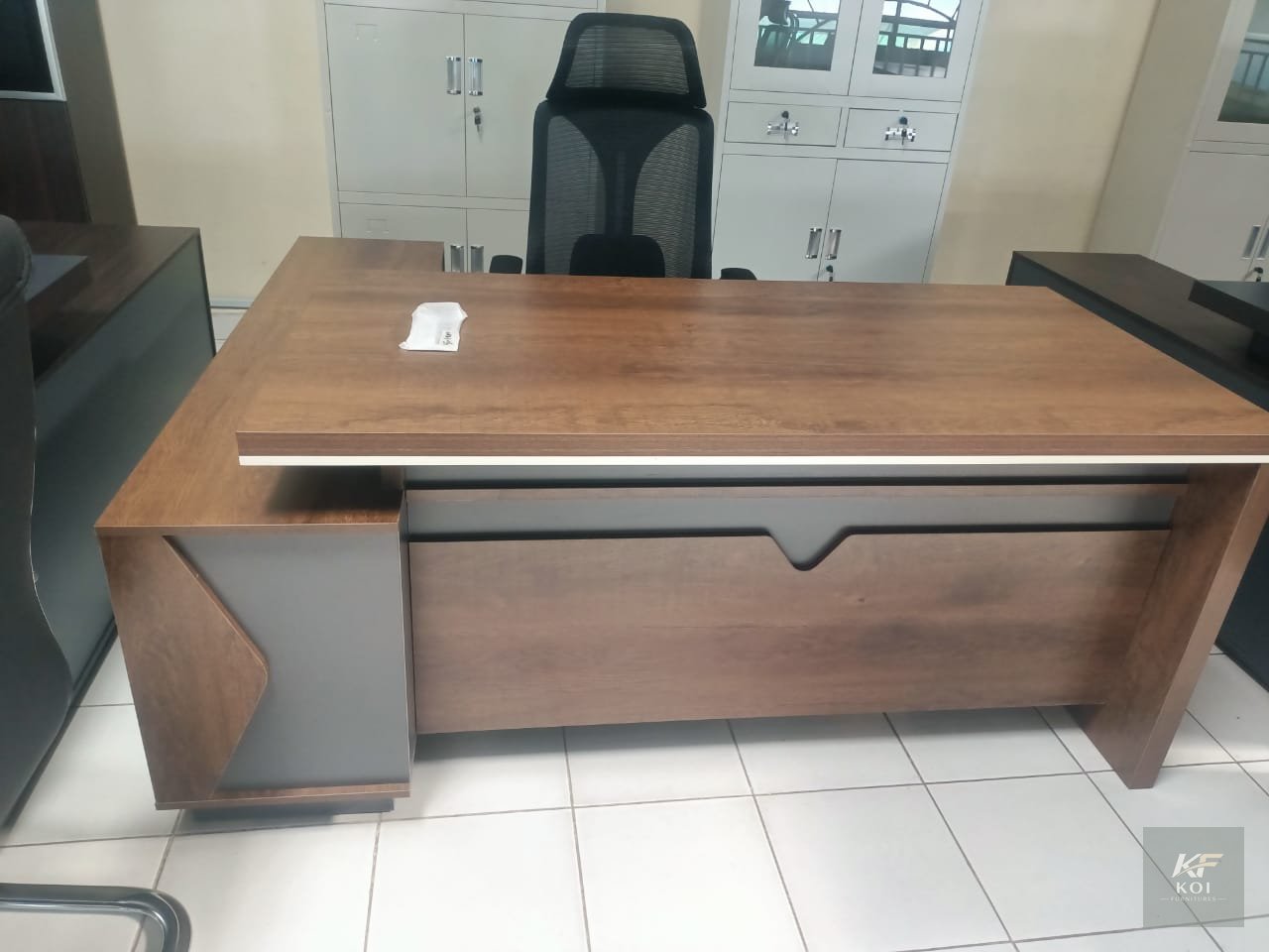 modern L-shaped executive office desk, L-shaped executive desk, L-shaped office desk, modern executive desk, executive workstation, corner office desk, L-shaped workstation Kenya, executive office des