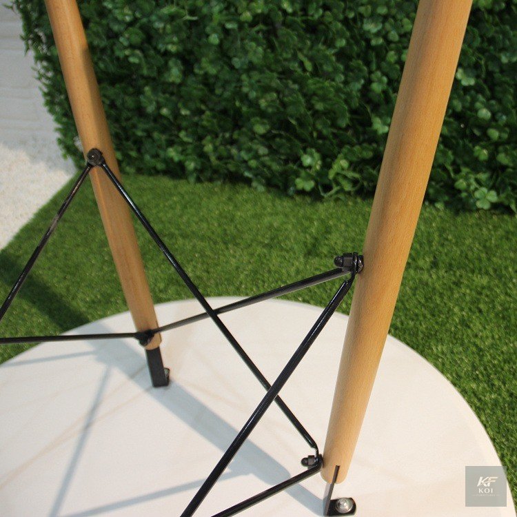 Eames Round Table, Eames round dining table Kenya, modern Eames table Nairobi, round Eames dining table, contemporary round table Kenya, minimalist round dining table, Eames-style pedestal table, mode