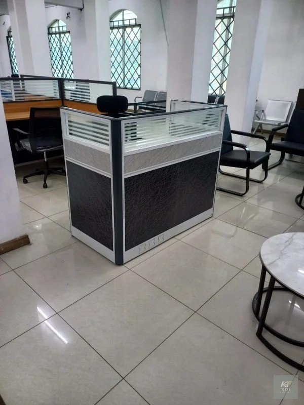 White 1-Seater Office Workstation, white single-seater workstation, 1-person office workstation, white office workstation, single office desk workstation, 1-seater workstation desk, compact office wor