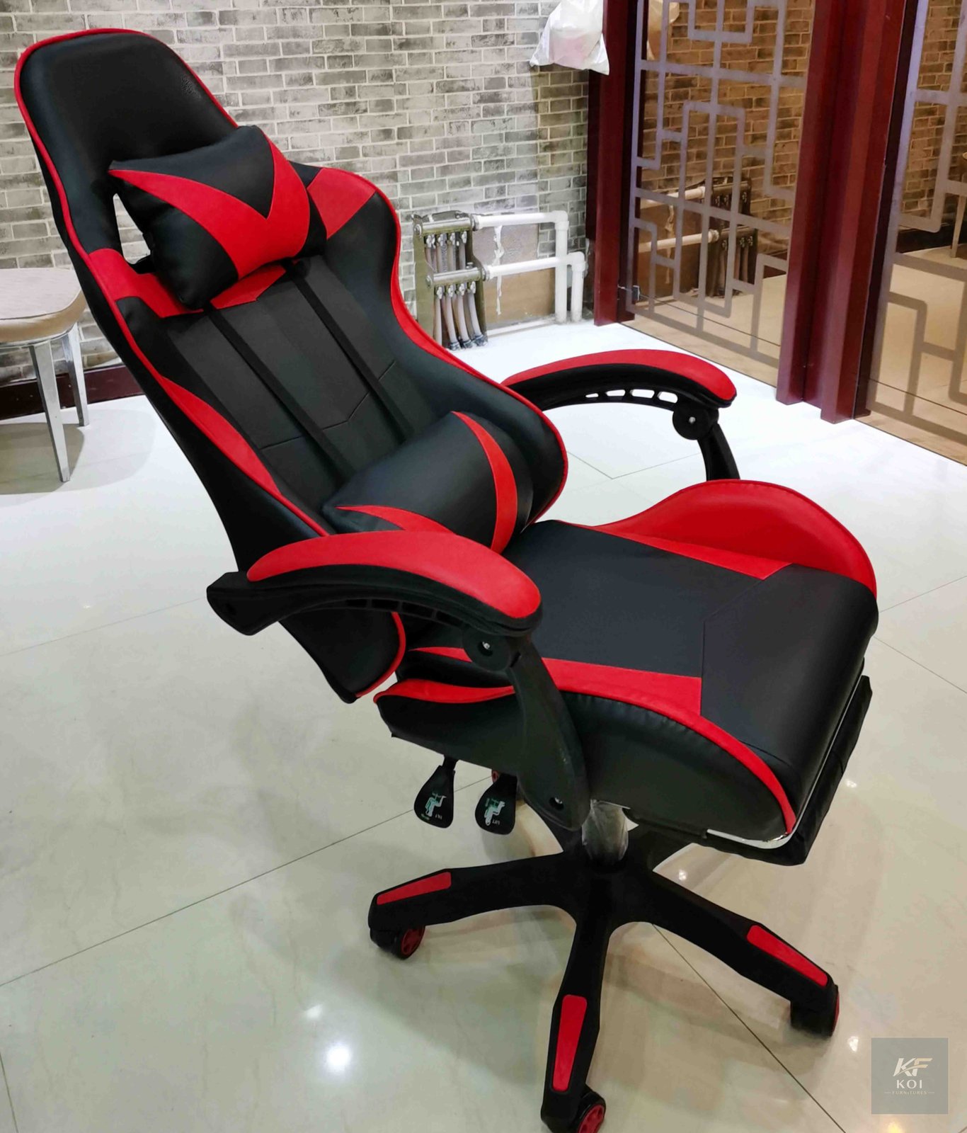 ergonomic high-back gaming chair, high-back gaming chair Kenya, ergonomic gaming chair Nairobi, adjustable gaming chair, professional gaming chair Kenya, high-back computer chair, comfortable gaming s