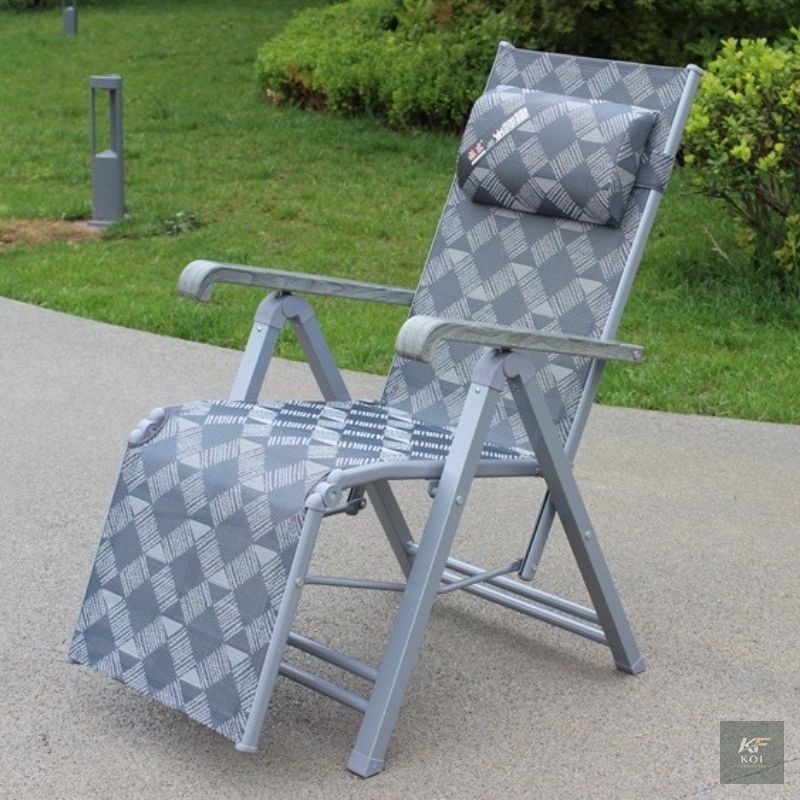 folding zero-gravity reclining lounge chair, zero-gravity recliner Kenya, folding reclining lounge chair Nairobi, zero gravity outdoor chair, adjustable reclining lounge chair, portable zero-gravity c